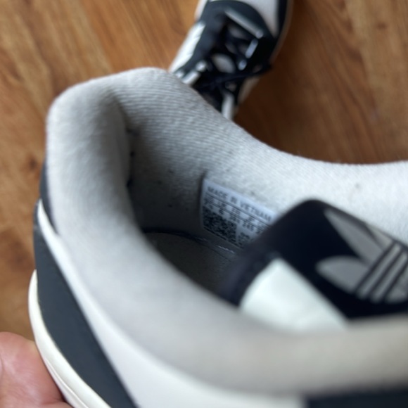 ADIDAS shoes | women’s sz 7.5 - Picture 7 of 7